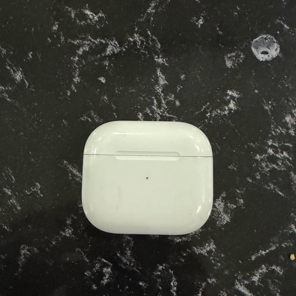 Apple Airpods 3 with Charging Case